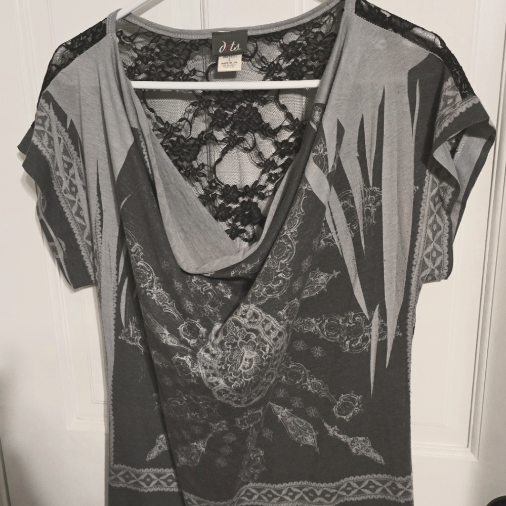 Women's shirt
